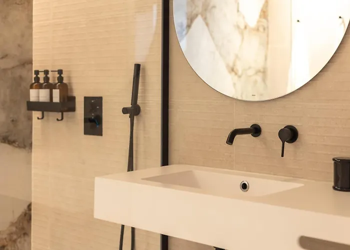 Saristays Modern & O Apartamento *