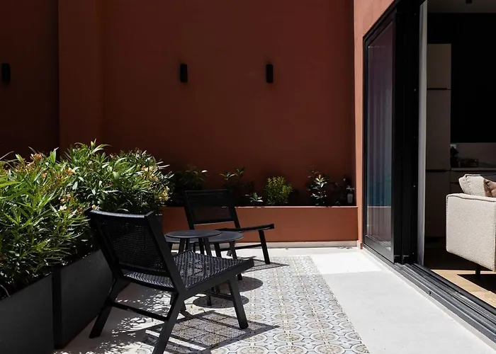 Saristays Modern & O Valência