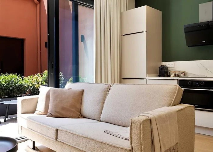 Saristays Modern & O *